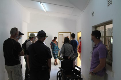 Cyclists having a tour of the new Maternity Ward at Libuyu Health Centre
