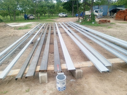 Steel for roof structure at Miswa School